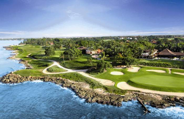 Golf course links sunken packages